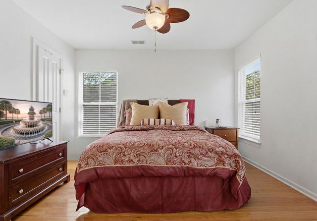 5292 E Dolphin Street, North Charleston, SC 29405