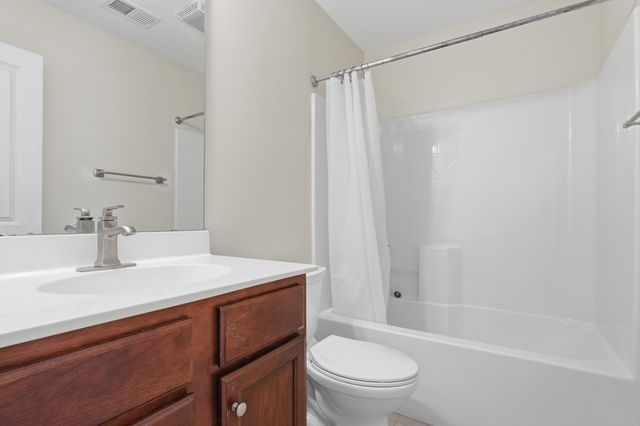 5292 E Dolphin Street, North Charleston, SC 29405