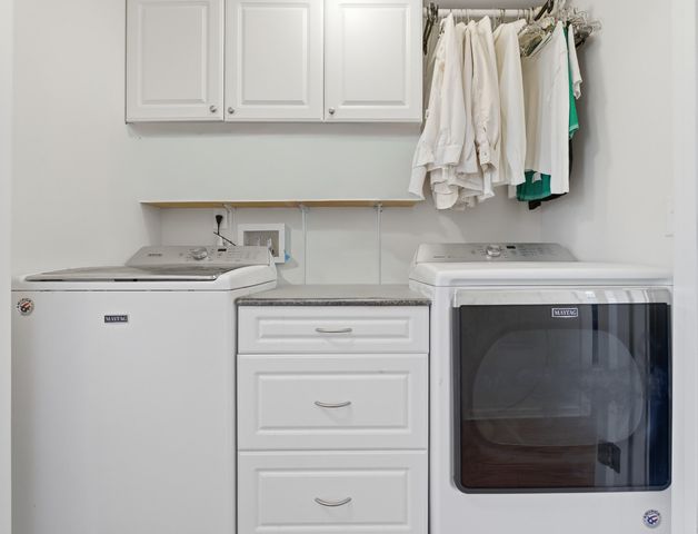 5292 E Dolphin Street, North Charleston, SC 29405