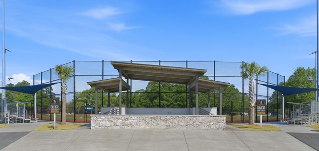 5292 E Dolphin Street, North Charleston, SC 29405