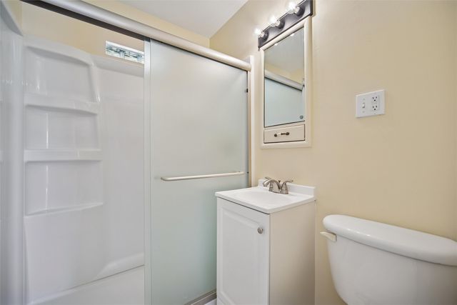 508 E Clinton Avenue, Indianola, IA 50125