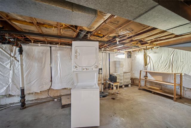 508 E Clinton Avenue, Indianola, IA 50125