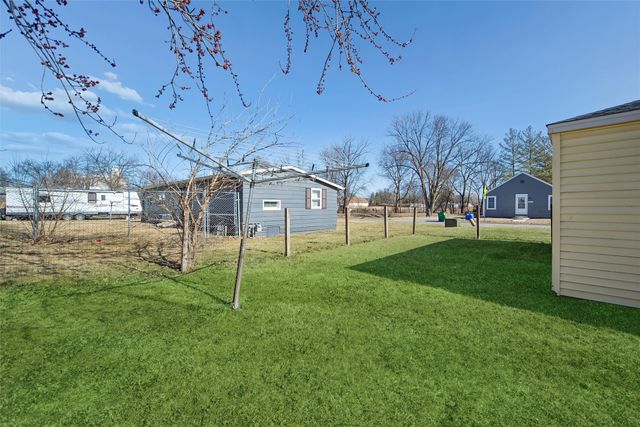 508 E Clinton Avenue, Indianola, IA 50125