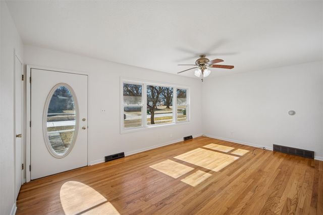 508 E Clinton Avenue, Indianola, IA 50125