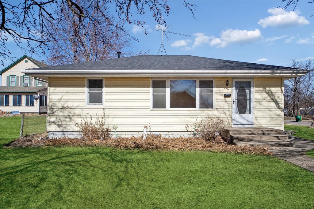 508 E Clinton Avenue, Indianola, IA 50125