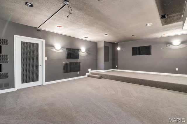 1233 Diamond Valley Drive, High Ridge, MO 63049