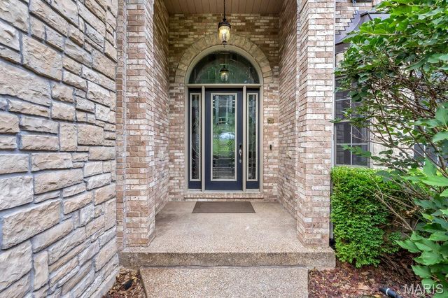 1233 Diamond Valley Drive, High Ridge, MO 63049