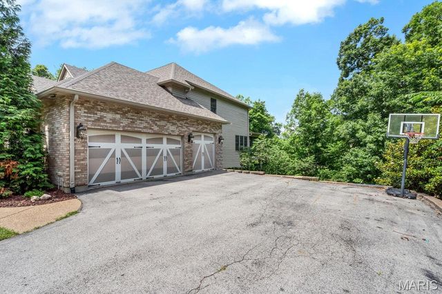 1233 Diamond Valley Drive, High Ridge, MO 63049