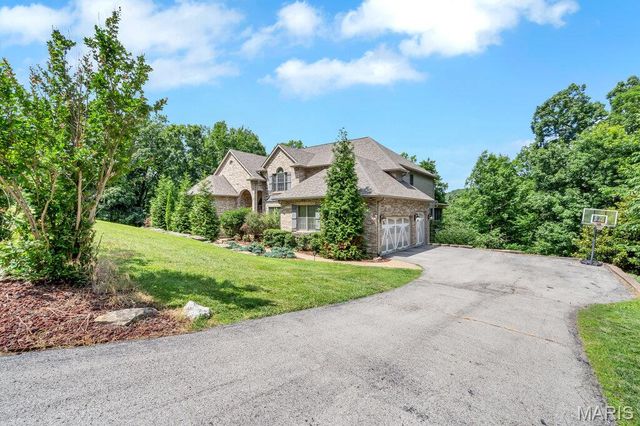 1233 Diamond Valley Drive, High Ridge, MO 63049