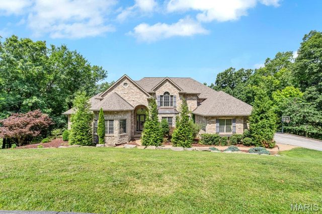 1233 Diamond Valley Drive, High Ridge, MO 63049
