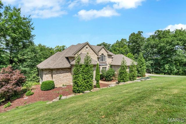 1233 Diamond Valley Drive, High Ridge, MO 63049