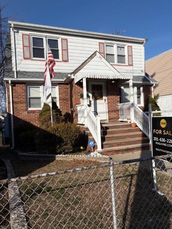 122 Sheridan Ave, Clifton City, NJ 07011
