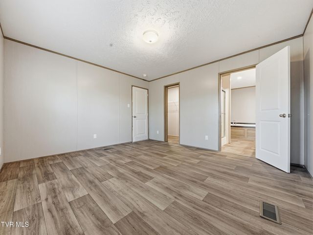 135 Gamble Lane, Lafollette, TN 37766