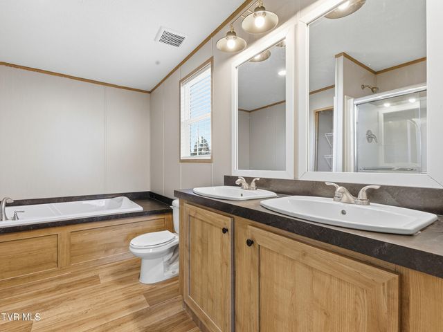 135 Gamble Lane, Lafollette, TN 37766