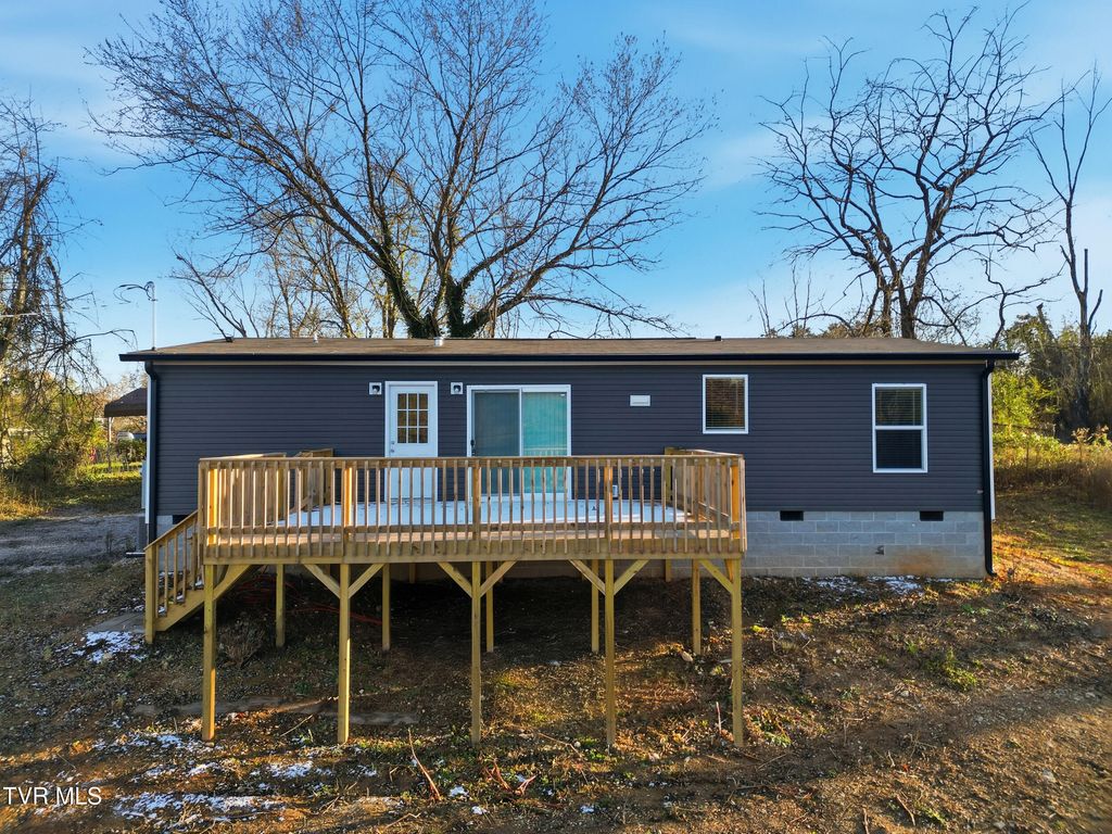 135 Gamble Lane, Lafollette, TN 37766