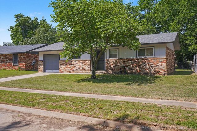 711 W 27th Street, Sand Springs, OK 74063