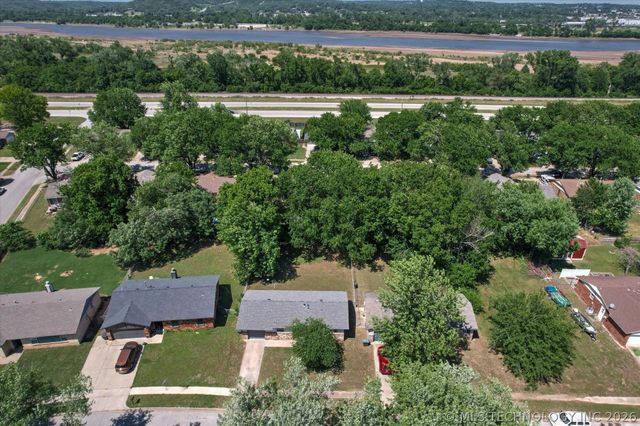 711 W 27th Street, Sand Springs, OK 74063