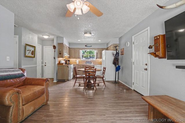 711 W 27th Street, Sand Springs, OK 74063