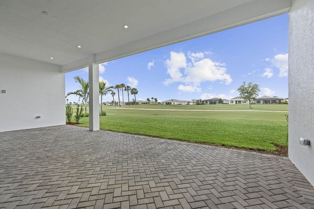 9187 SW Shinnecock Drive, Port St Lucie, FL 34987