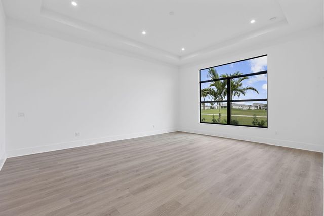 9187 SW Shinnecock Drive, Port St Lucie, FL 34987
