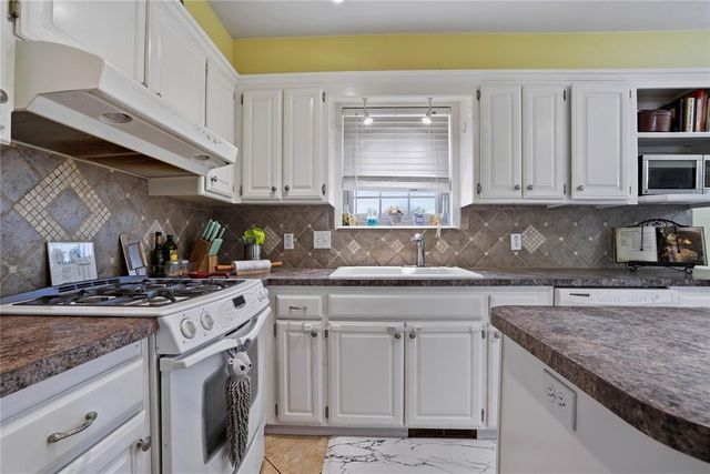 608 S Patterson Drive, Moore, OK 73160