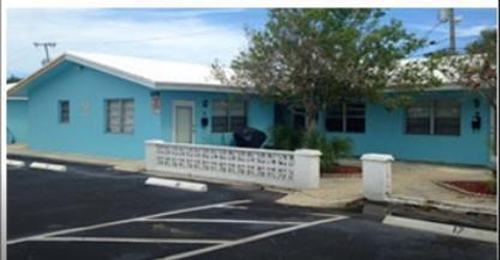 1102 SE 3rd Street 8, Deerfield Beach, FL 33441