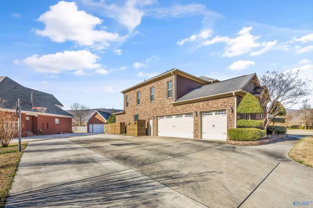 4716 Shortline Circle, Owens Cross Roads, AL 35763