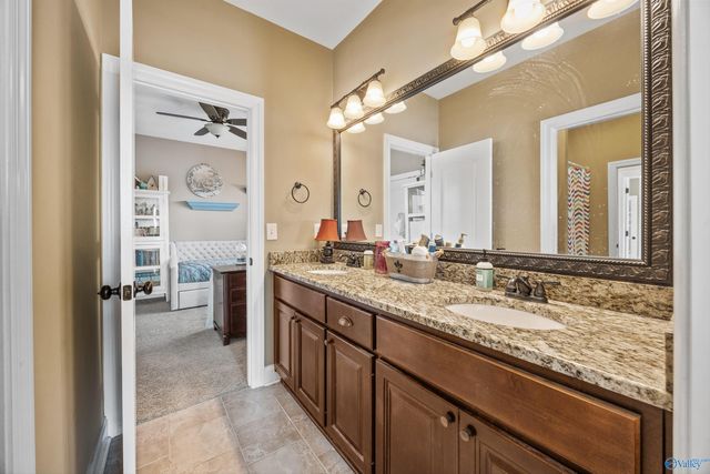 4716 Shortline Circle, Owens Cross Roads, AL 35763