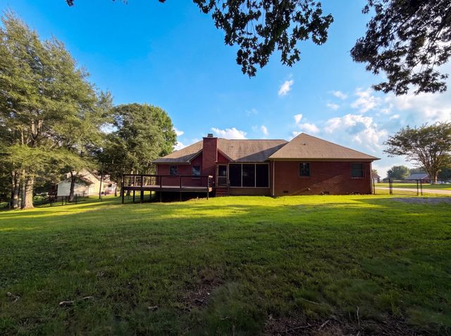 61 Eastridge Rd, Fayetteville, TN 37334