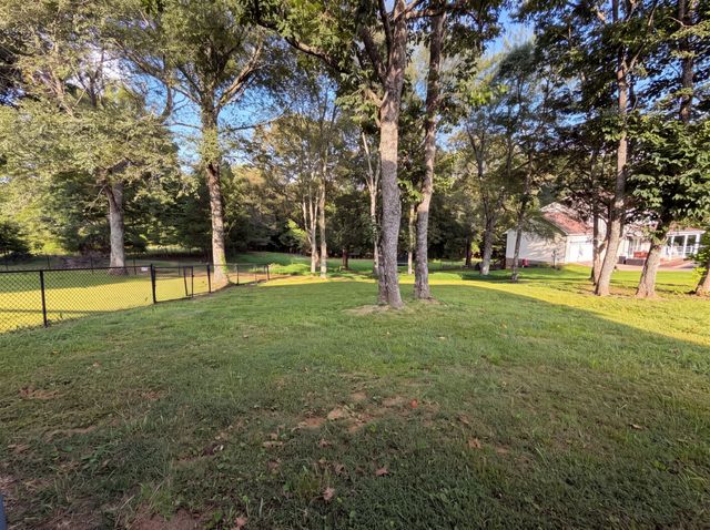61 Eastridge Rd, Fayetteville, TN 37334