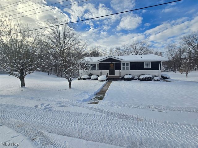 39 Jay Street, Davisville, WV 26142