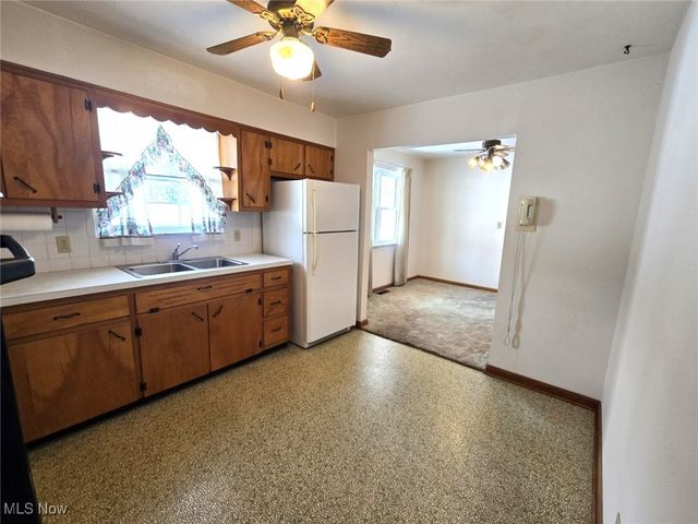 39 Jay Street, Davisville, WV 26142