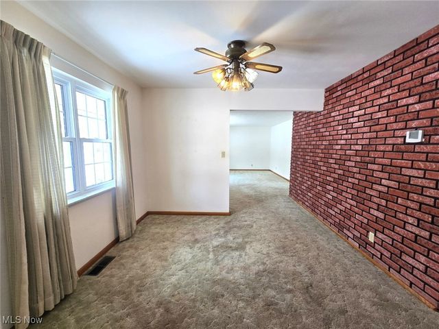 39 Jay Street, Davisville, WV 26142