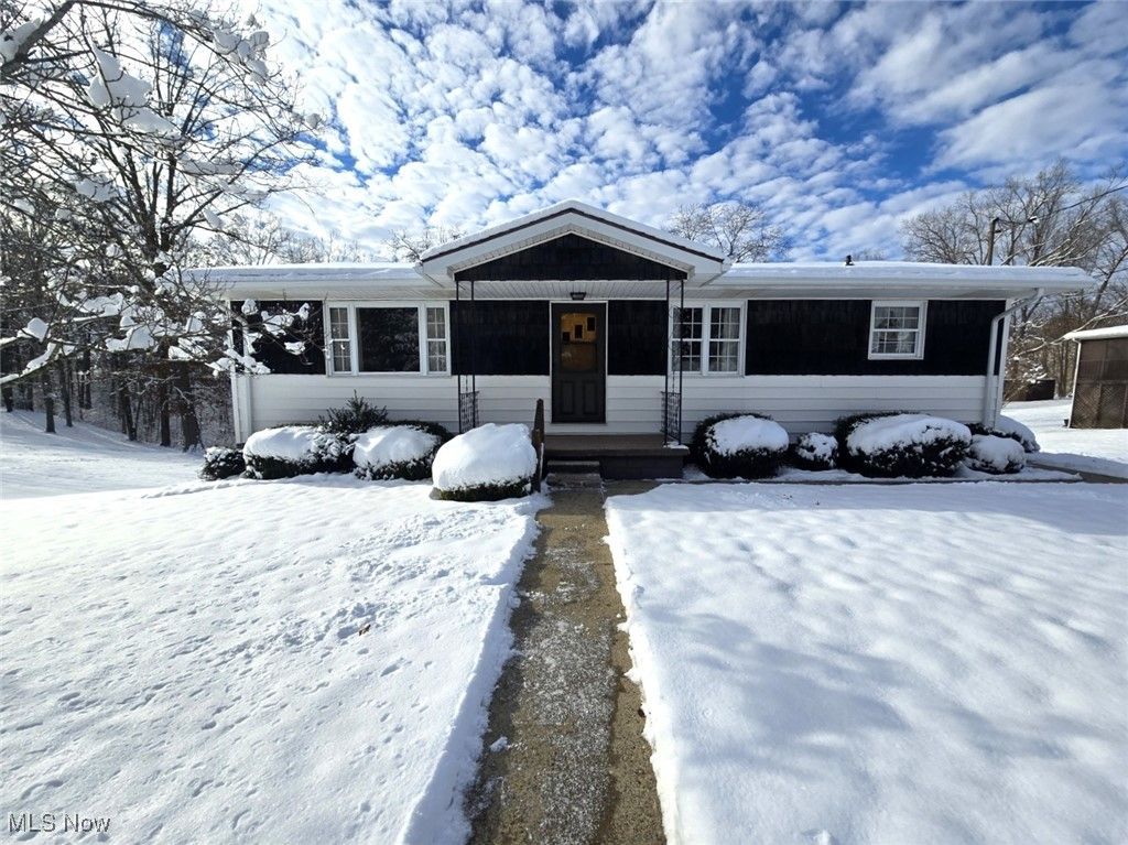 39 Jay Street, Davisville, WV 26142