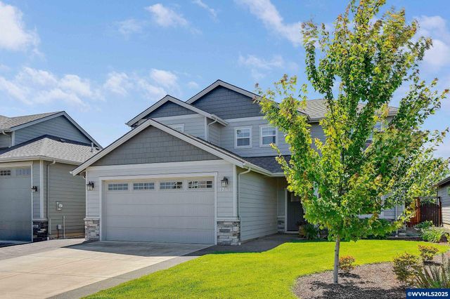 1751 SE Academy St, Dallas, OR 97738