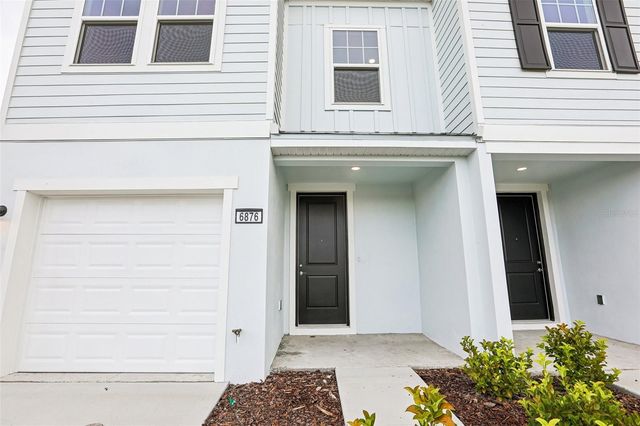 6876 HOLCOMBE DOWN DRIVE, Zephyrhills, FL 33541