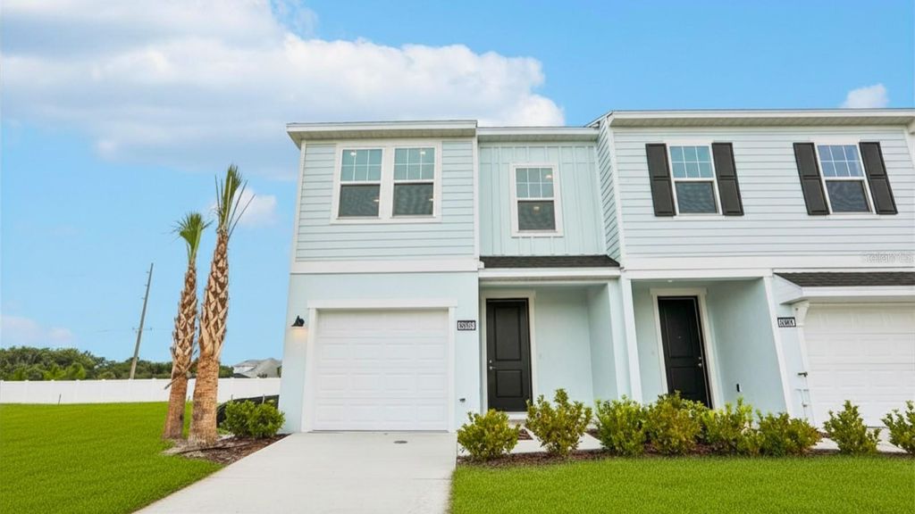 6876 HOLCOMBE DOWN DRIVE, Zephyrhills, FL 33541