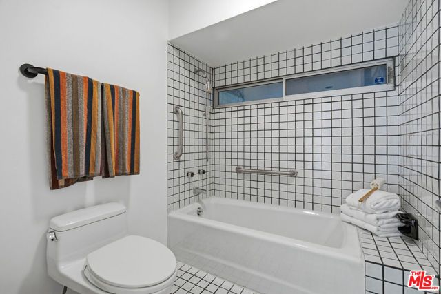 12268 Canna Road, Los Angeles, CA 90049