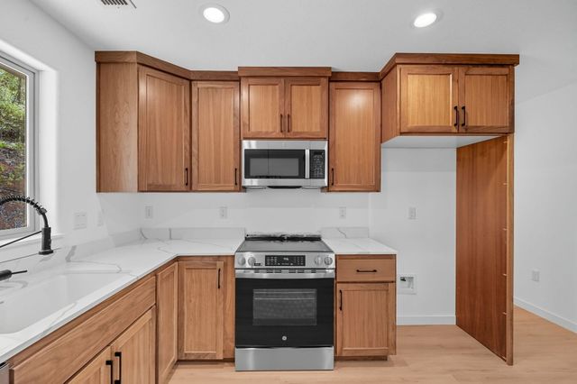 735 Shasta Park Drive, Shasta Lake, CA 96019