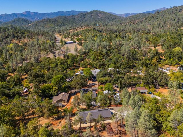735 Shasta Park Drive, Shasta Lake, CA 96019