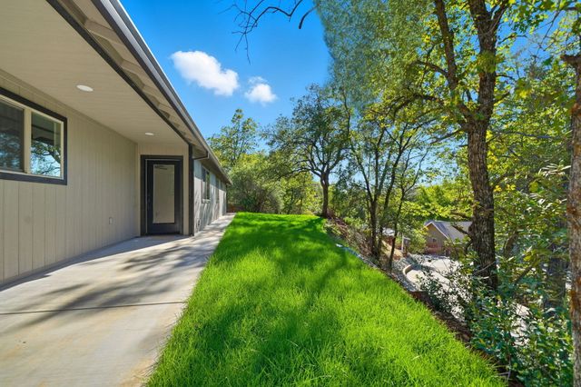 735 Shasta Park Drive, Shasta Lake, CA 96019