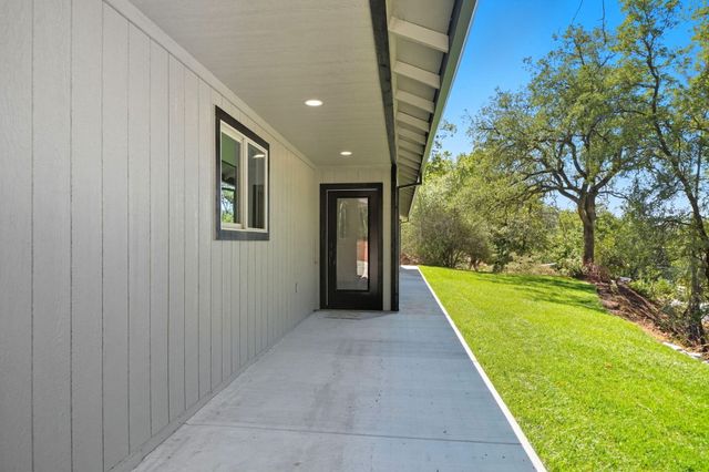 735 Shasta Park Drive, Shasta Lake, CA 96019