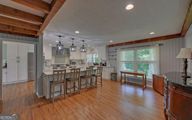 6077 Highway 332, Hoschton, GA 30548