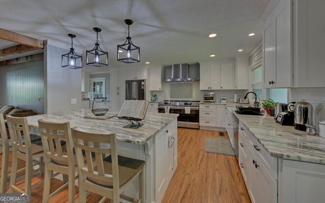 6077 Highway 332, Hoschton, GA 30548