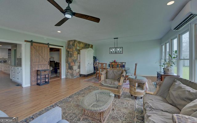6077 Highway 332, Hoschton, GA 30548
