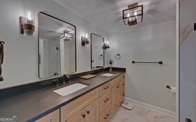 6077 Highway 332, Hoschton, GA 30548
