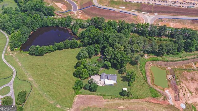 6077 Highway 332, Hoschton, GA 30548
