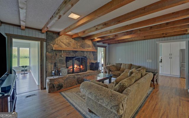 6077 Highway 332, Hoschton, GA 30548