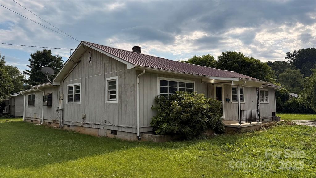 233 Rogers Street, Waynesville, NC 28786