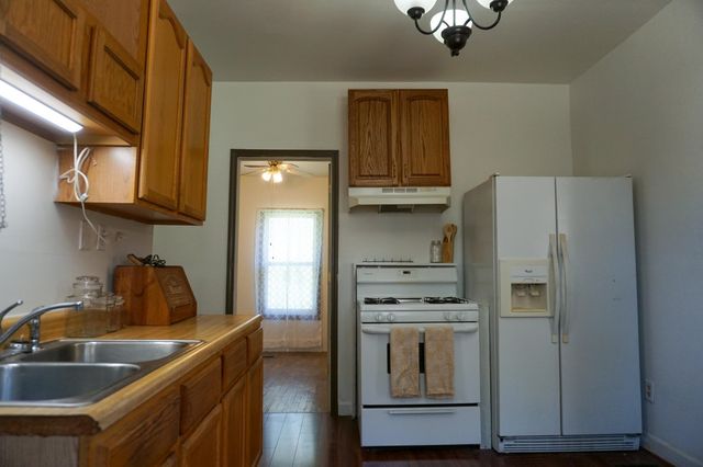 243 S Poplar St, Wichita, KS 67211